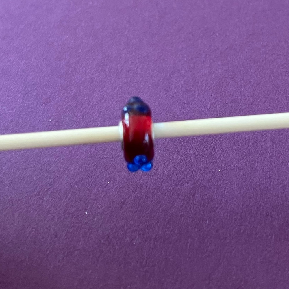 Trollbeads Blue Flower Bud bead. TGLBE-10308.